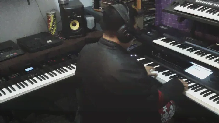 Membandingkan sound piano Kronos VS Kawai MP7SE (Comparing piano sounds of Kronos VS Kawai MP7SE)