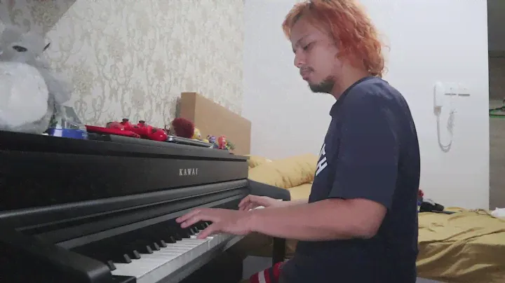 hmlk learns Chopin - Nocturne Op 9 No.2. (Kawai CA79)